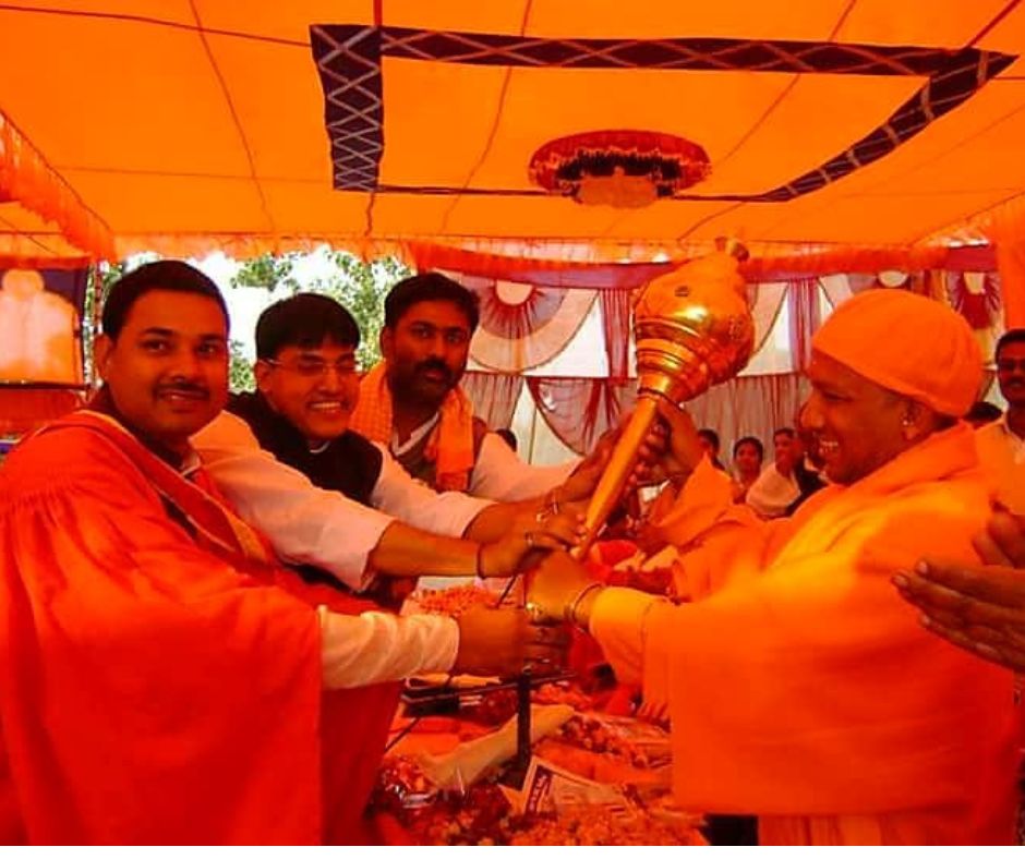 Honorable Dr. Dinesh Sharma ji, Deputy Chief Minister of Uttar Pradesh, as the chief guest of the third convocation.